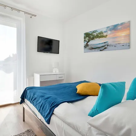 Cozy & Functional With Parking And Balcony By Renters Gdansk