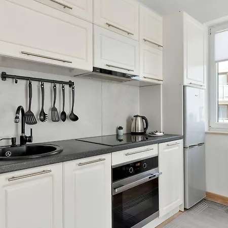 Cozy & Functional With Parking And Balcony By Renters Gdansk