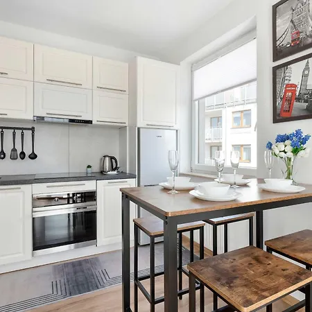 Apartment Cozy & Functional With Parking And Balcony By Renters *