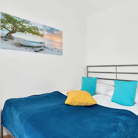 Cozy & Functional With Parking And Balcony By Renters