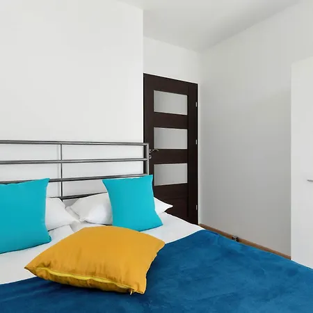 Apartment Cozy & Functional With Parking And Balcony By Renters *